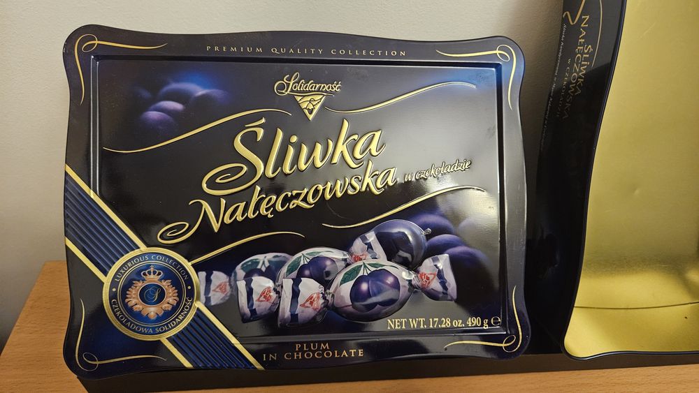 Puszki pojemniki metalowe