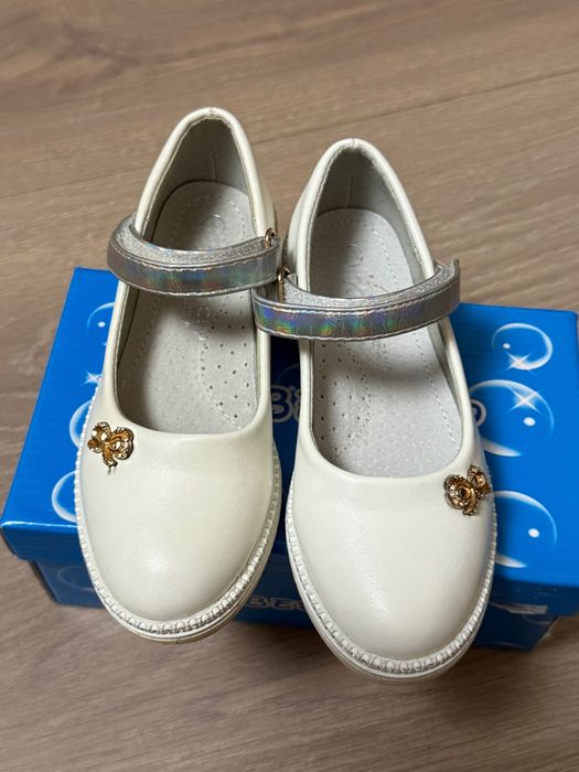 Туфлі Bessky для дівчат білі 26 розмір 17см