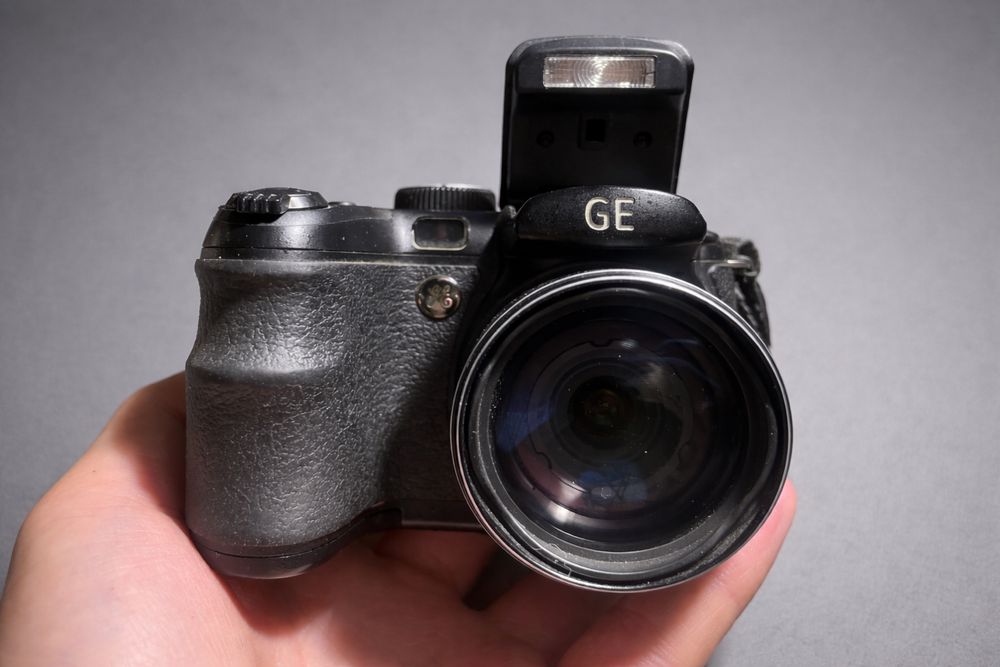 Фотокамера General Electric X500