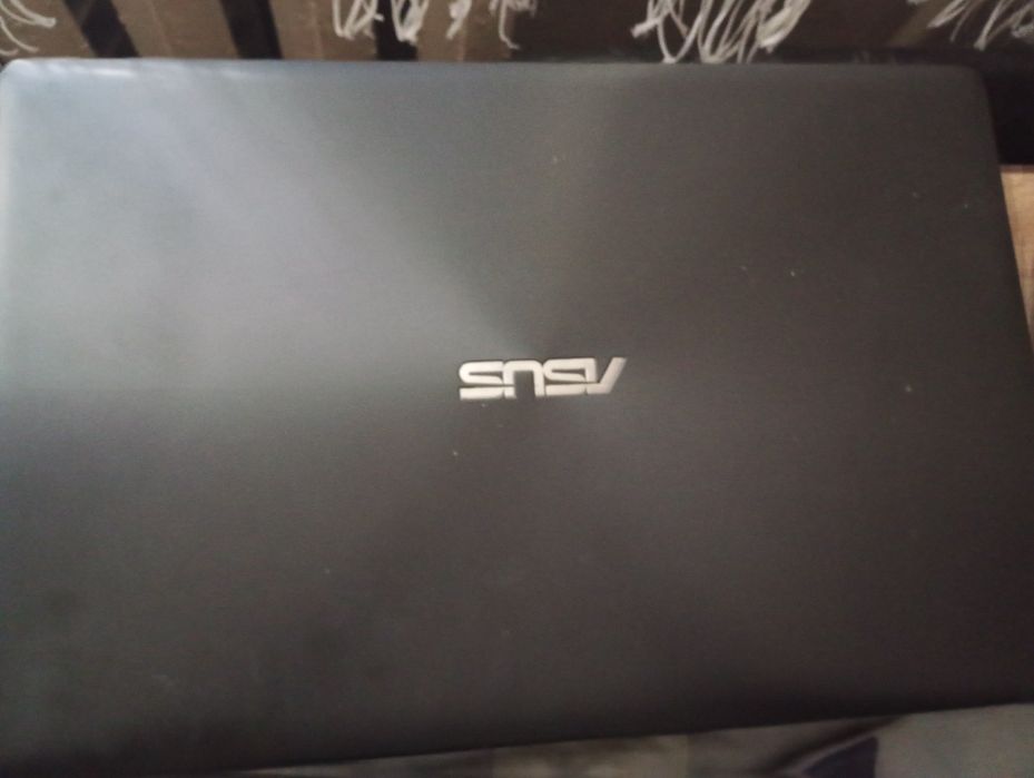 Продам ноут asus x550v