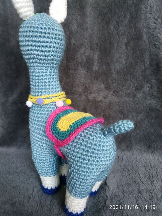 Lama alpaka rękodzieło zabawka ekologiczna na prezent na szydełku hand