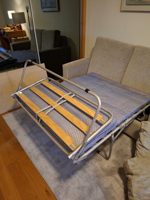 SOFÁ 1.50x0.80 com cama 1.80x1.00