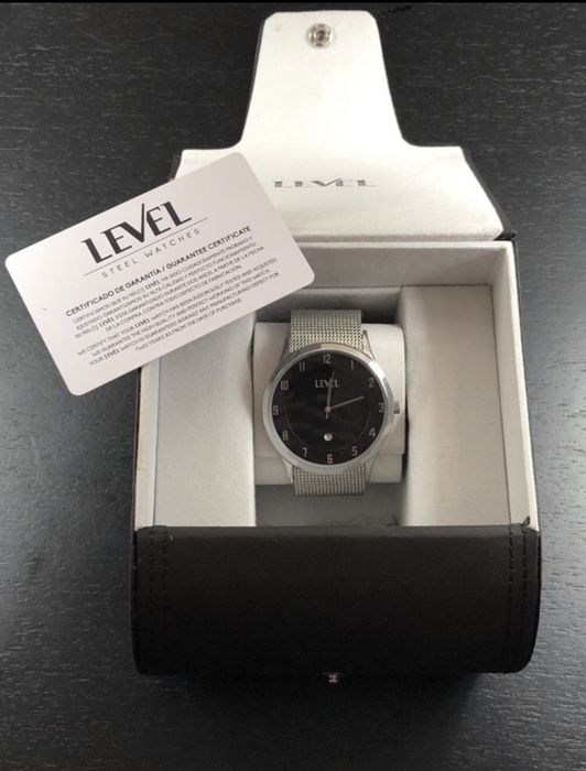 Relógio LEVEL - NOVO - oferta portes