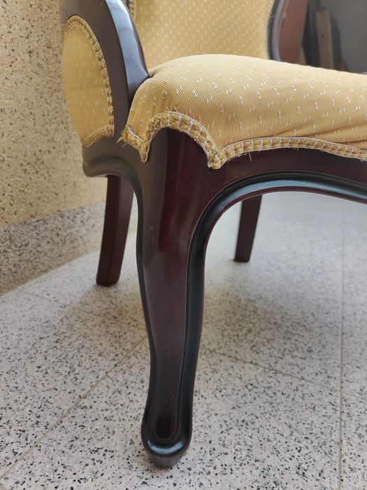 Cadeira de quarto estilo antigo