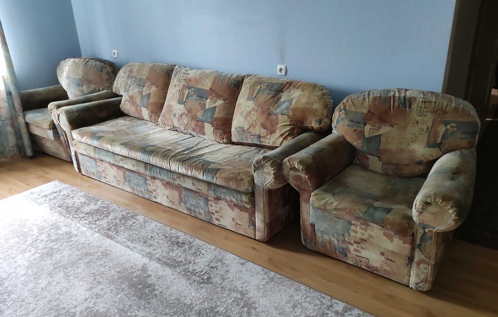 Продам комплект м'яких меблів диван та два крісла в Полтаві