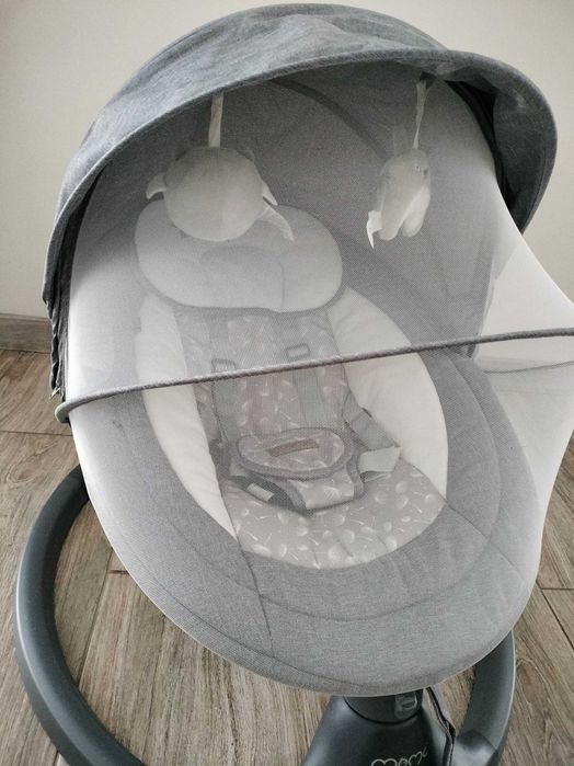 Leżaczek bujaczek elektryczny momi