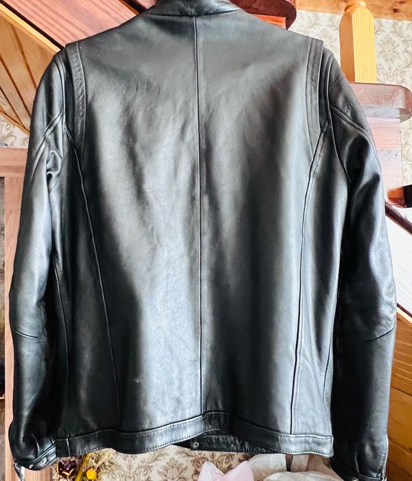 Продам шкіряну чоловічу куртку