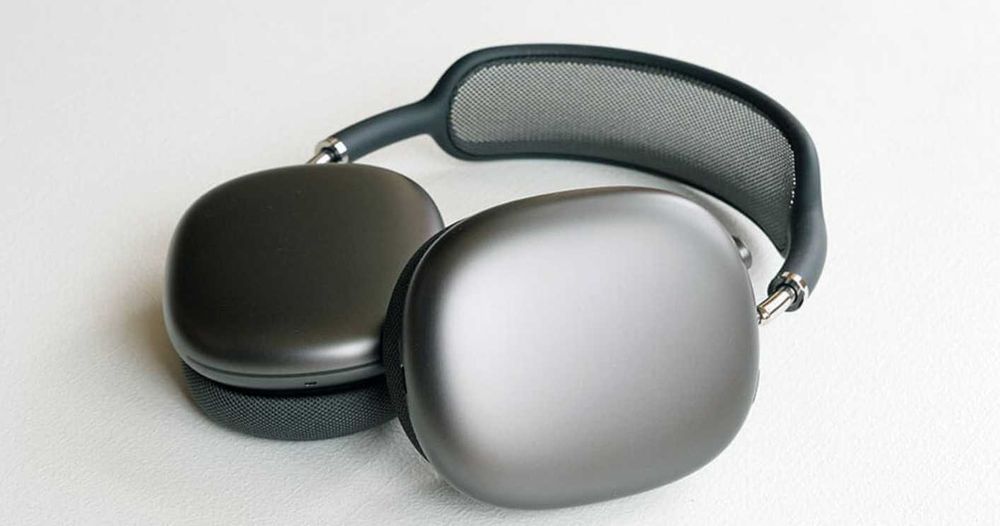 Apple AirPods Max Cinzento Espacial — Lightning (Bom Estado)