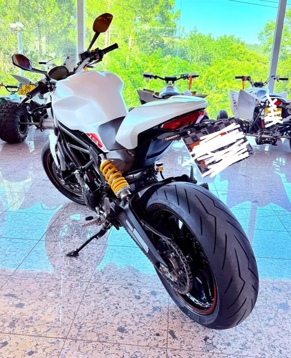 Ducati Monster 797 Plus