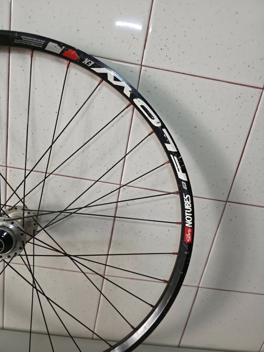 Roda frente 27.5 DH