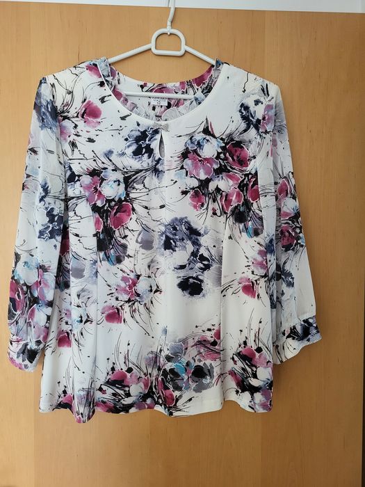 Kolorowa elegancka bluzeczka rozm 50 52