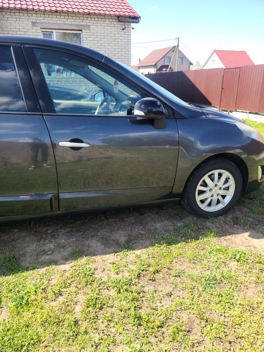 Продам рено гранд сценік 3 1.6дсі
