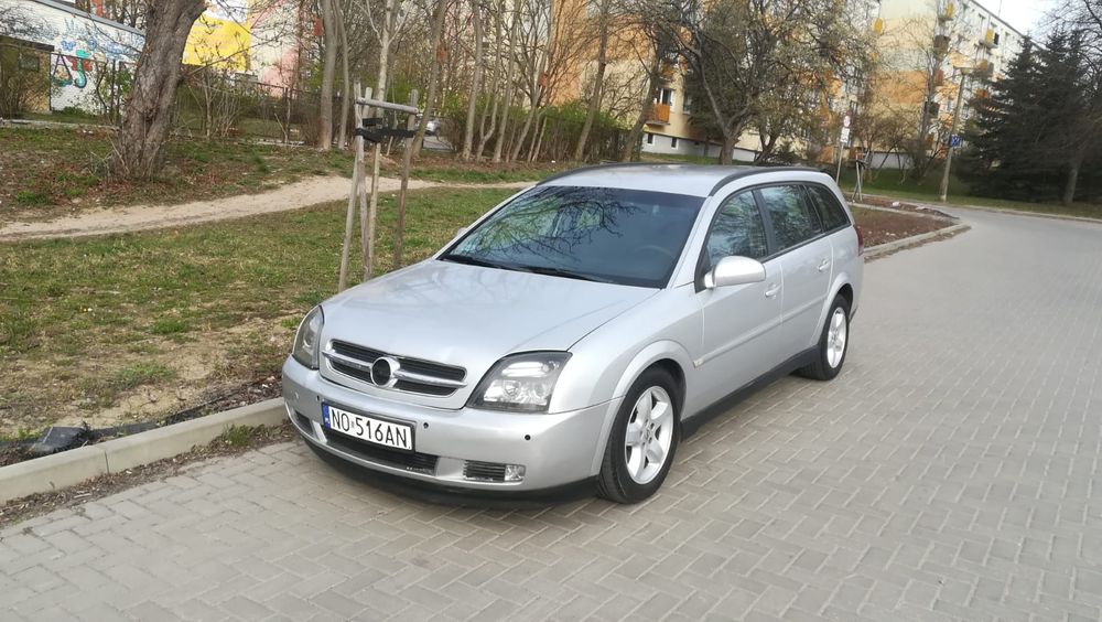 Sprzedam Opla Vectrę auto w kombi .