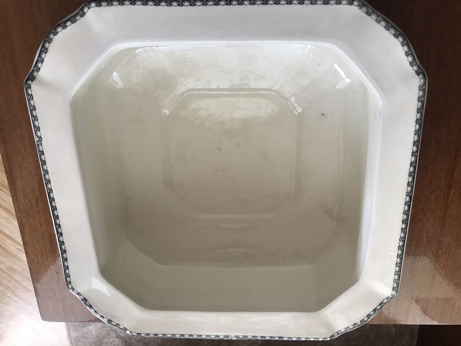 Продам антикварную супницу Made in Holland