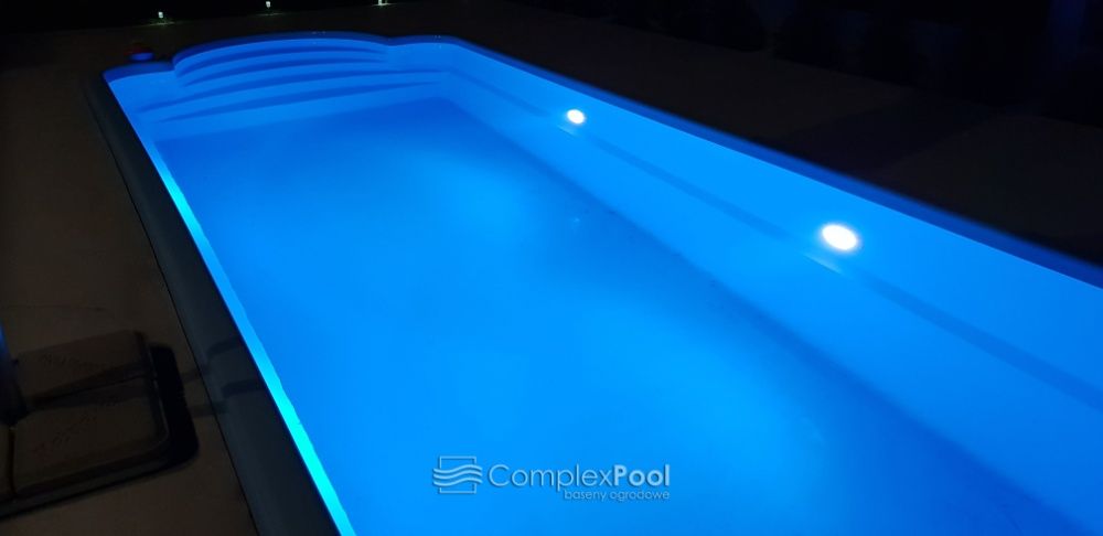 Basen ogrodowy poliestrowy wkopywany 7,7x3,1x1,55 z osprzętem