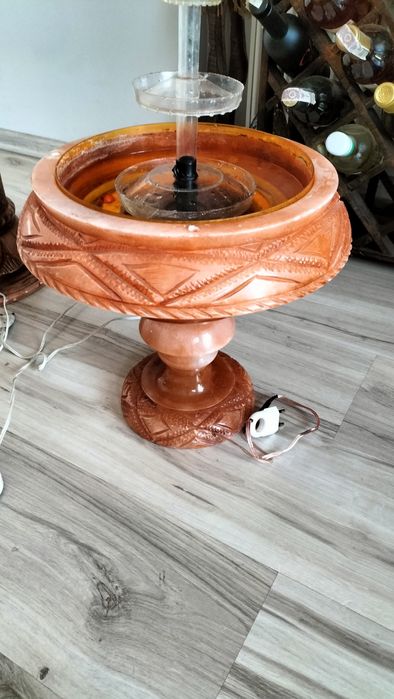 Fontanna, lampa, poidło dla ptaków alabaster