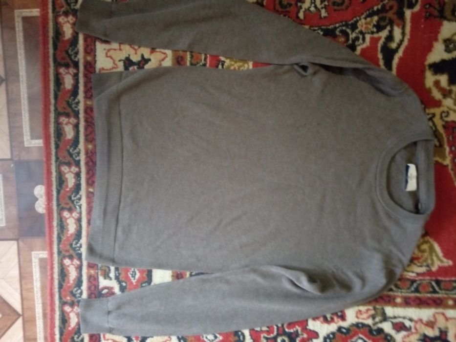 Продам три толстовки б/у