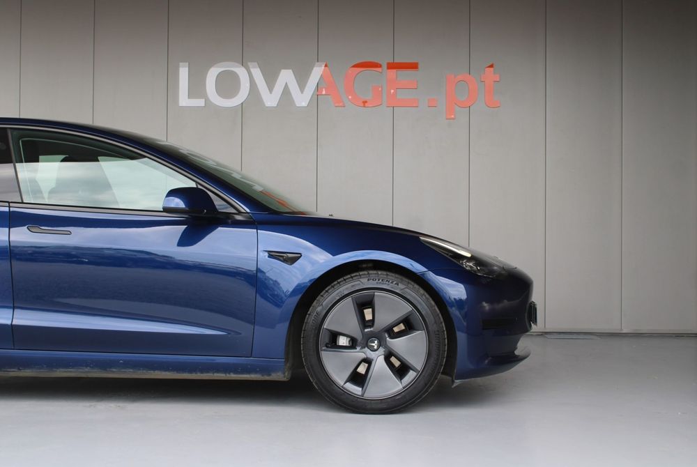 Tesla Model 3 Standard Range Plus RWD