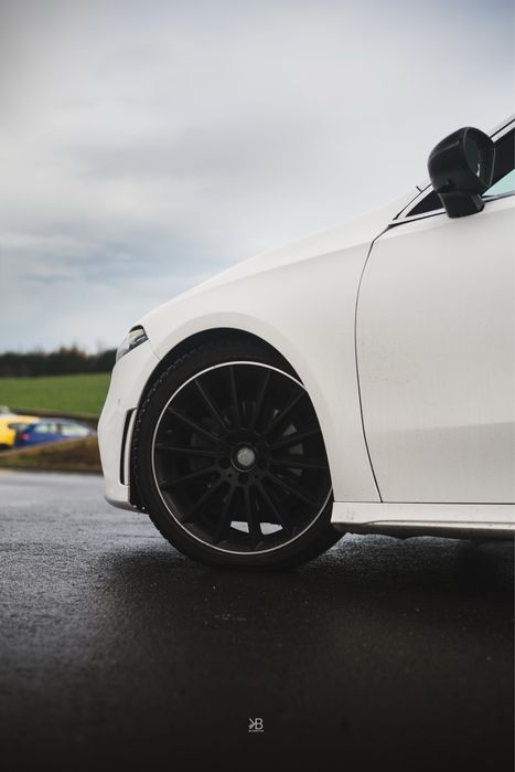 Wypozyczalnia samochodow Mercedes A200 dlugoterminowy wynajem BEZ BIK