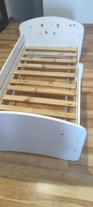 Łóżko łóżeczko dla dziecka dla chłopca z samochodem