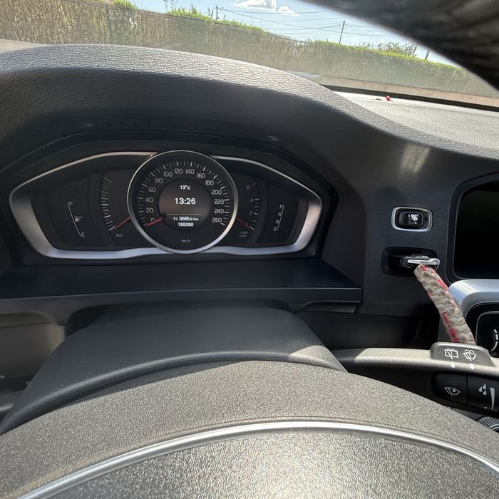 VOLVO V60 cross country