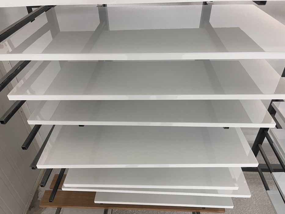 Wycinanie i lakierowanie frontów mdf