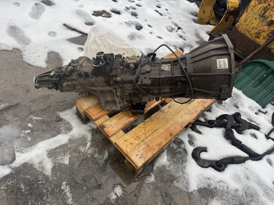 L 200  MITSUBISHI коробка  роздатка