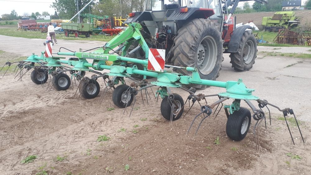 Przetrząsarka zgrabiarka Deutz Fahr