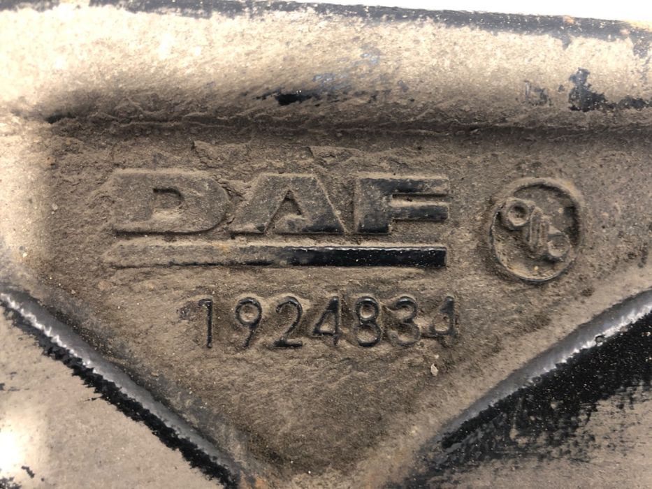 MOCOWANIE SKRZYNKI AKUMULATORÓW DAF N 1924834
