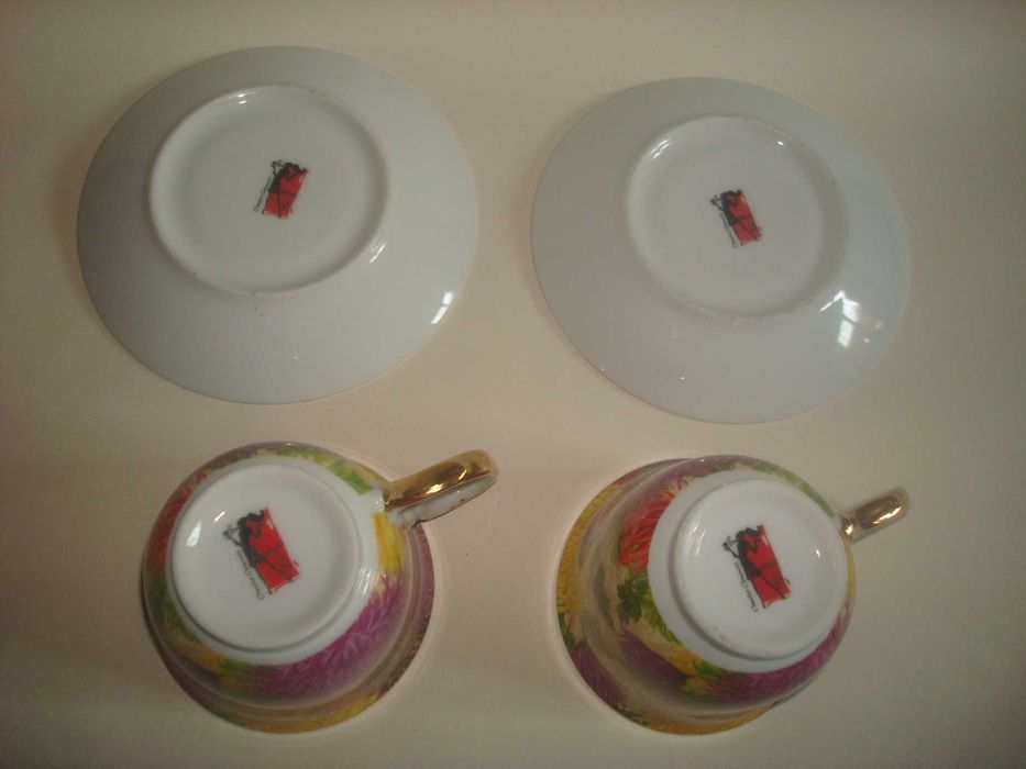 Чашки с блюдцами 2шт Creative Ceramics