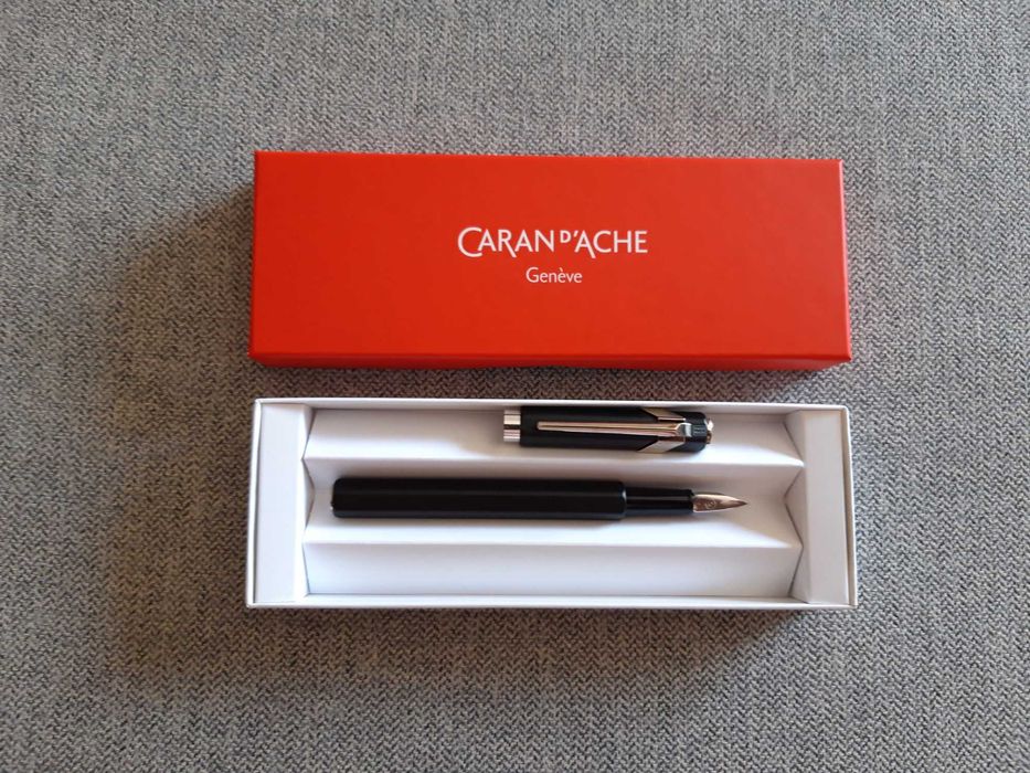 Caneta de tinta permanente Caran d'Ache - Artigo NOVO