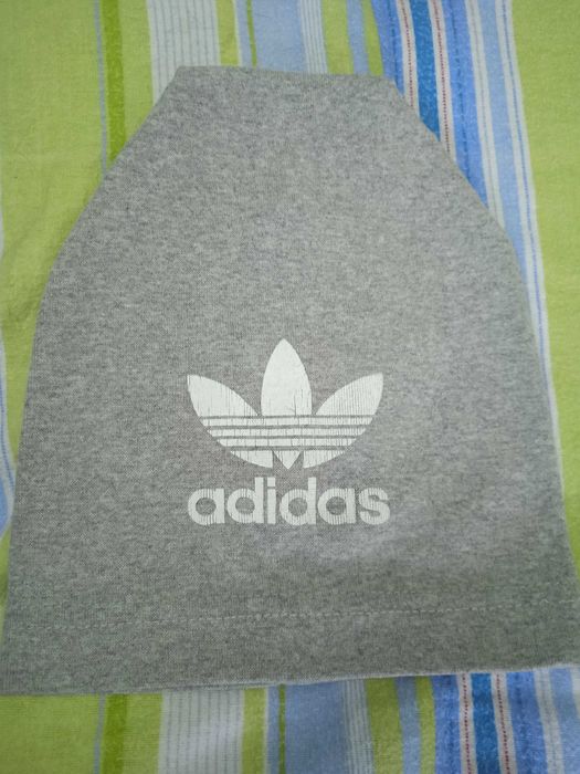 Спортивна тонка шапка adidas 2-5 років