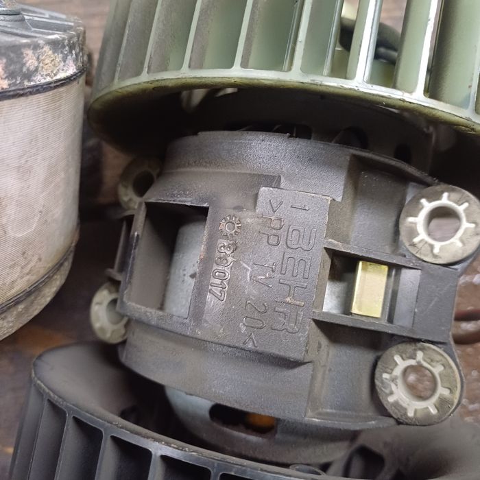 Sprzedam.  Wentylator dmuchawy nawiewu i regulator do gazu LPG do bmw