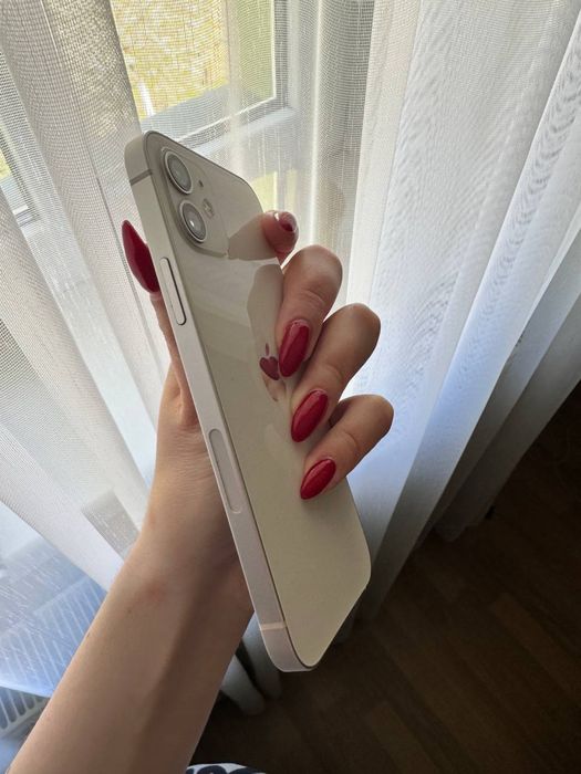 Iphone 12 128гіг коробка+чохли