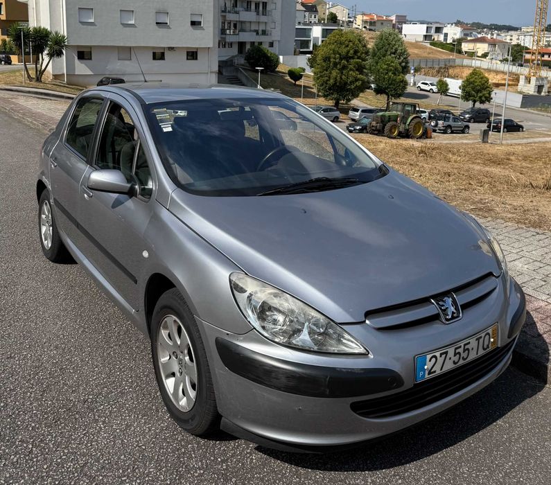 Peugeot 307 1.4 a gasolina de Junho de 2002