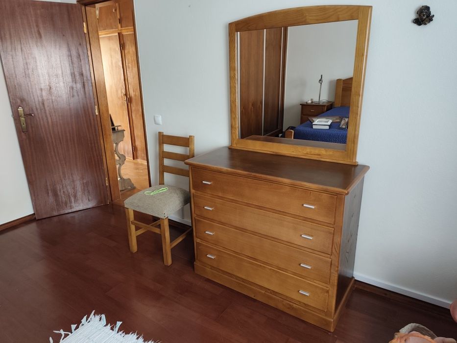 Quarto de Casal Completo 150x200 – Estado Impecável