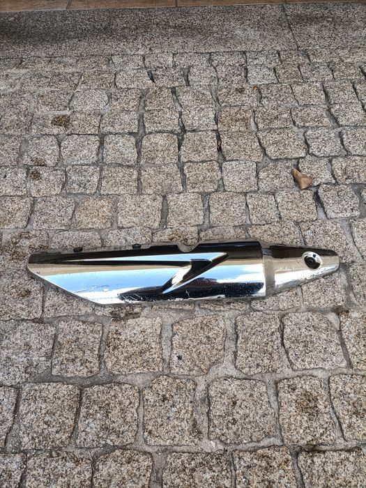 Resguardo escape moto 125 cbf