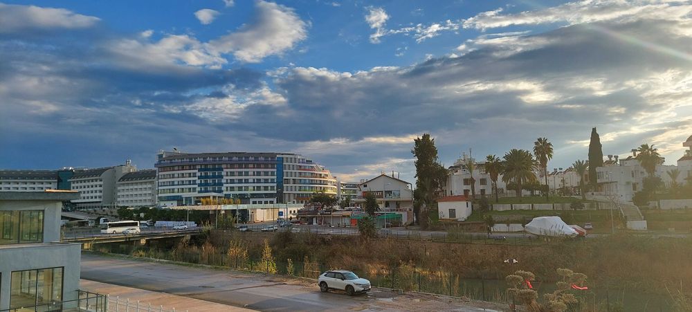 Квартира в комплексі Azura World Residence & Hotel. Аланья, Туреччина