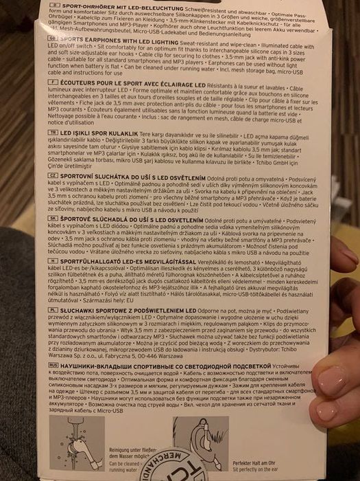 Nowe, zapakowane słuchawki z podświetleniem LED
