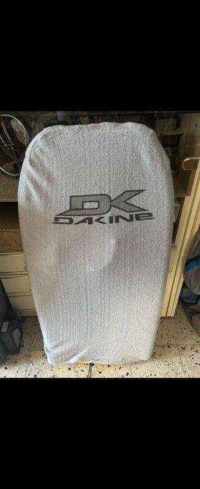 Prancha  Wr com capa Dakine