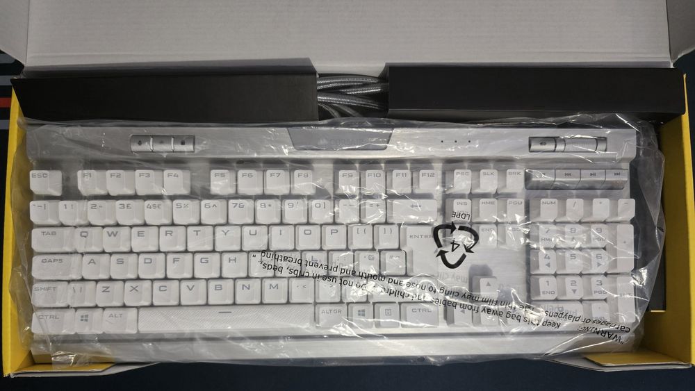 Corsair K70 MK.2 Special Edition (branco)