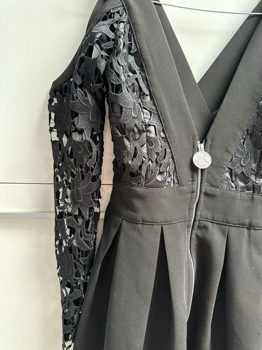 Nowa Elegancka sukienka