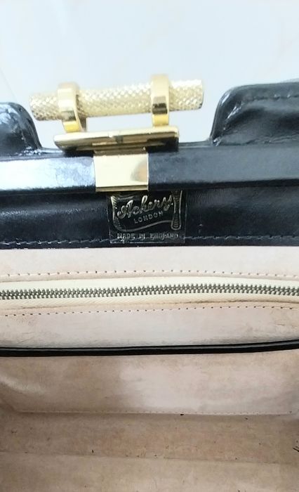 Mala de senhora vintage em couro