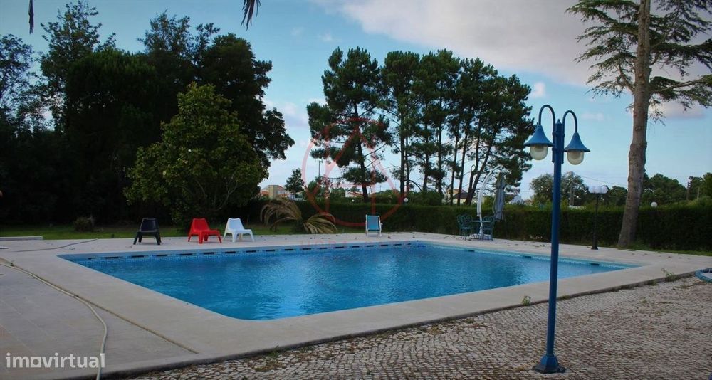 Quinta Moradia T6 inserida em lote com 13.630 m2 em Alhos Vedros – M