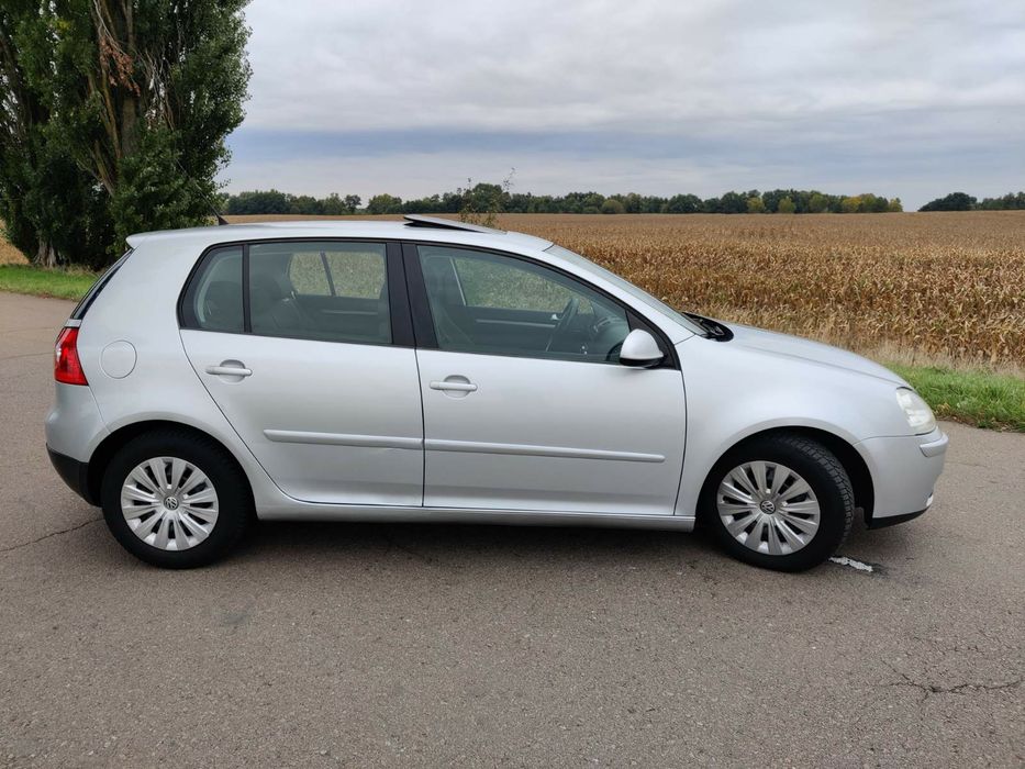 Volsvagen golf  1.6 MPI