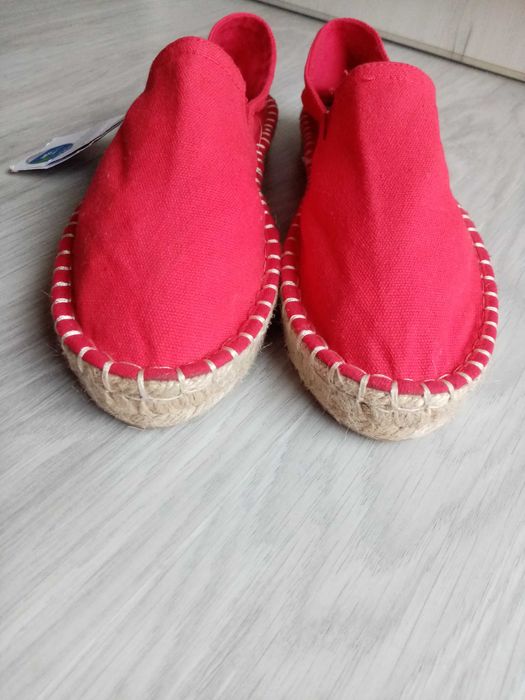 Śliczne espadryle damskie nowe