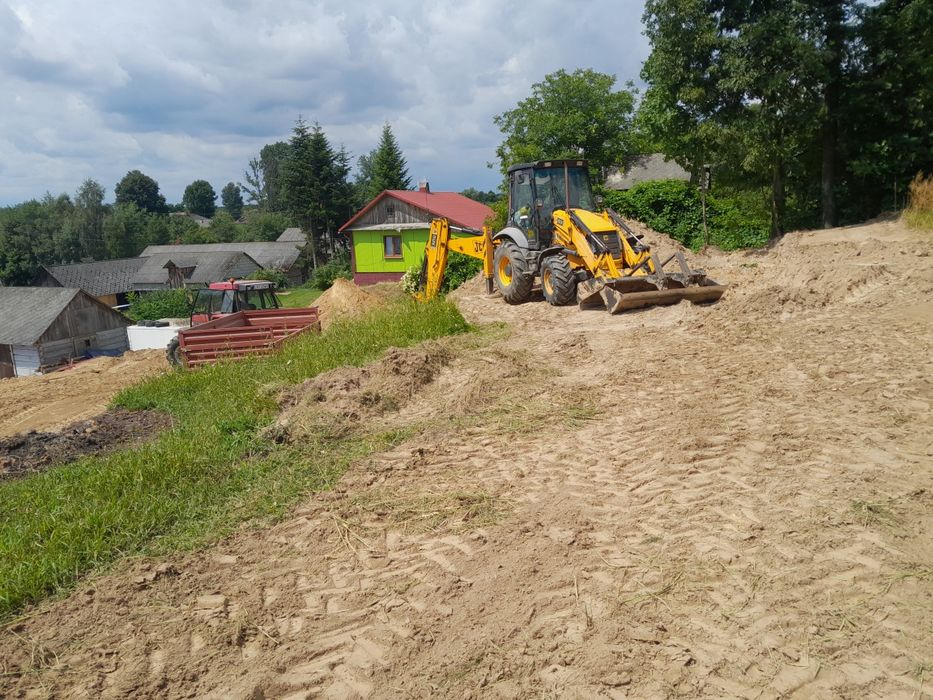 Usługi koparko-ładowarką, koparką, glebogryzarką separacyjną