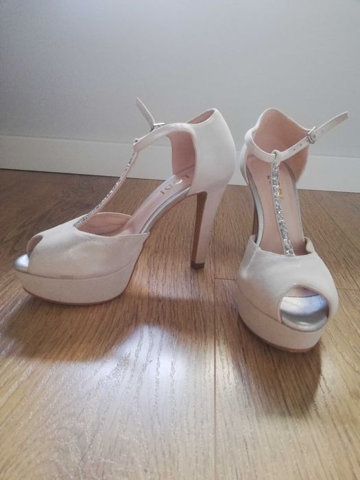 Sapatos de noiva 38 Lodi