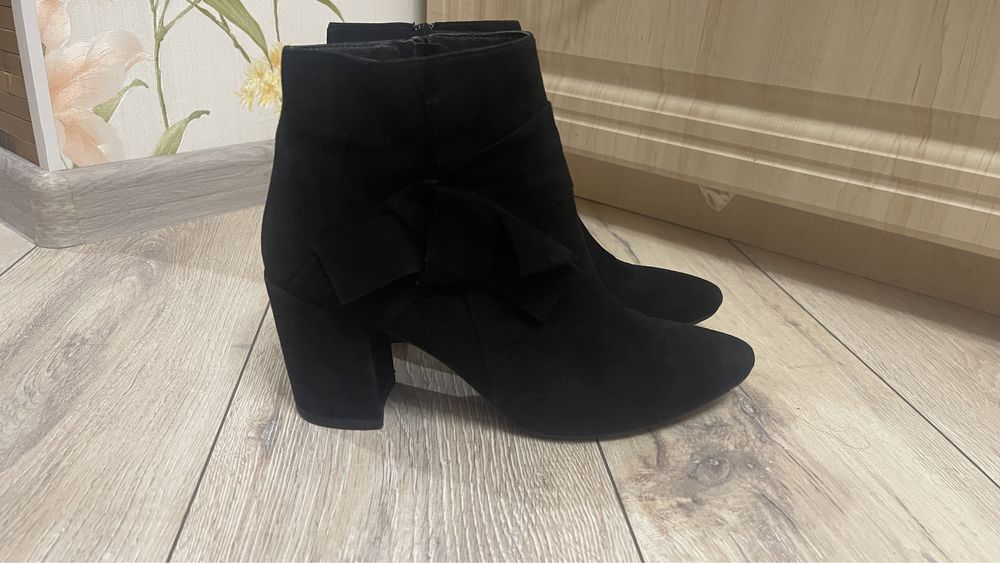 Замшеві напівчеревики, ботики