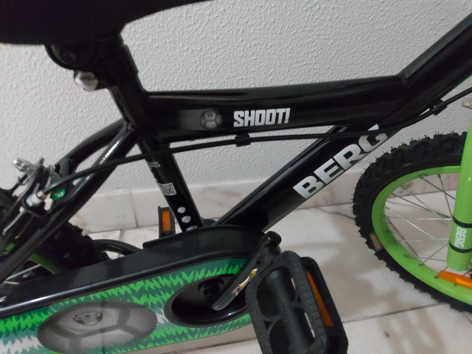 Bicicleta Infantil BERG Aro 12 – Com Rodinhas – Excelente Estado